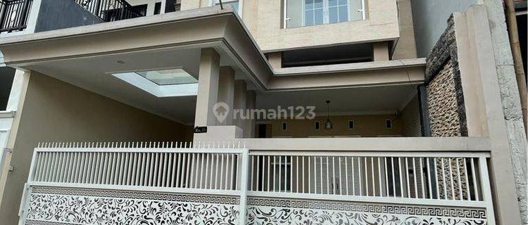 Dijual Rumah Minimalis Modern  1