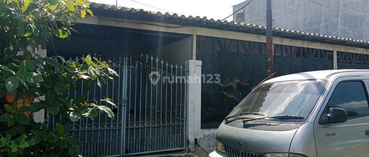 Dijual Rumah Hitung Tanah Lokasi Strategis Darmo Indah Asri 1