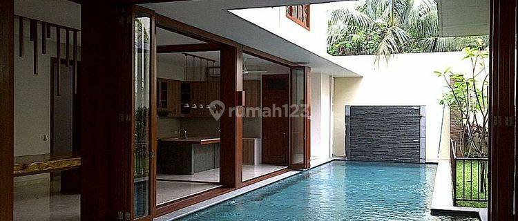 A 2 storey 4BR 4BT with pool and yard in Cipete Jakarta Selatan 1