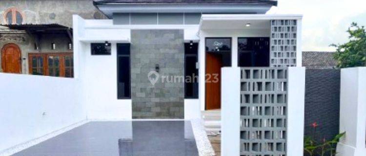 RUMAH DESAIN MODERN LIMASAN DI SLEMAN DEKAT KAMPUS UII  1