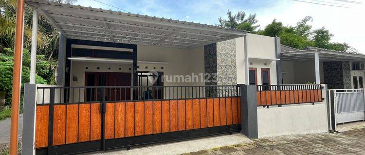 Rumah Siap Huni Luas Tipe 71 114 Di Mlati Sleman, Full Pagar 1