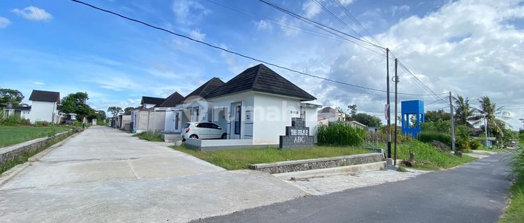 Modern House 300M-An in North Prambanan, SHM Legality Ready 1