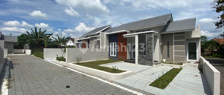 2 Unit Terakhir Rumah Cluster Samping Jalan Lokasi di Tamanmartani, Kalasan, Sleman 1