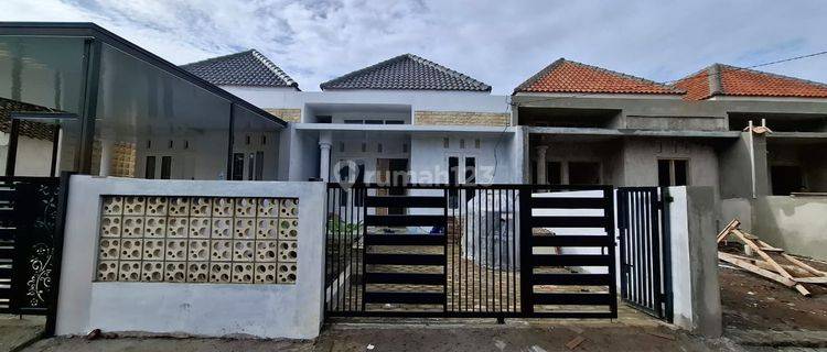 Rumah Baru Siap Huni 500 Jt an di Utara Pasar Godean  1