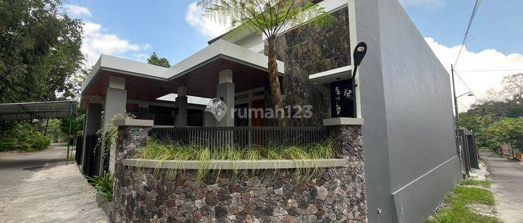 Dijual Rumah Moderen Tropis Siap Huni Cantik di Dekat Kampus UII 1