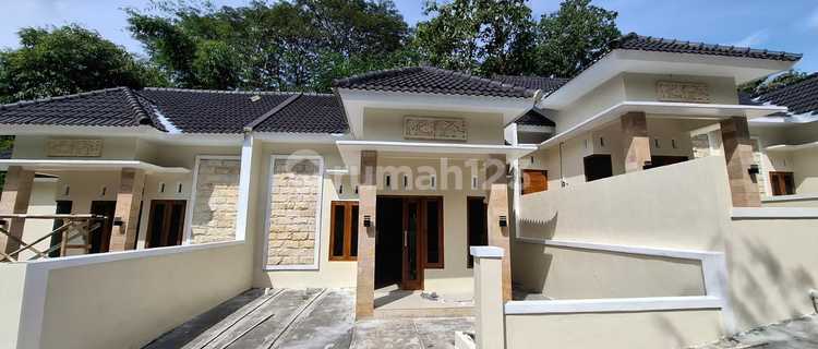 Price 350 Million for a Move-In Ready House on 102 M2 Land! - Location in Sumberarum, Moyudan, Complete Certificate Ready for Name Transfer! 1