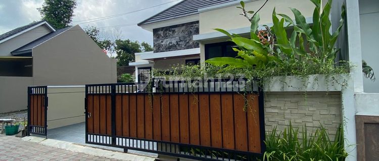  Rumah Modern Asri Dekat Masjid Suciati & Sleman City Hall - Siap Huni! 1