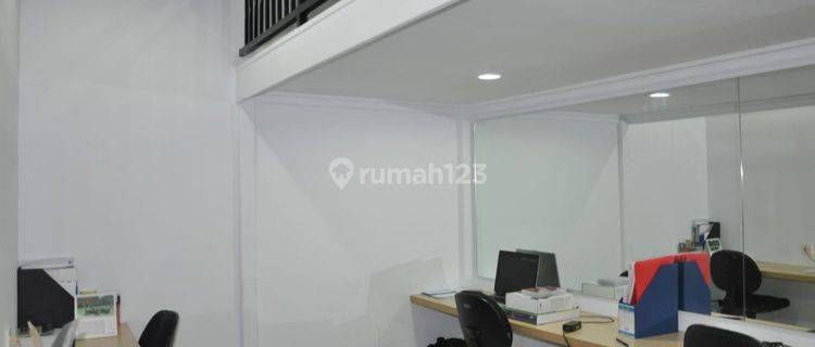 Gedung Ruang Usaha 143 m Bagus 1