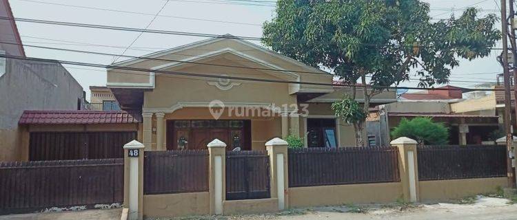 Rumah cantik siap huni cocok untuk keluarga besar 1