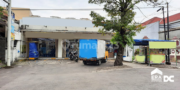 Ruang Usaha Strategis Puspanjolo Padat Penduduk Semarang Barat 1