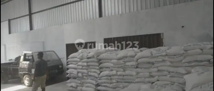 Gudang Strategis Siap Pakai di Banyumanik Semarang 1