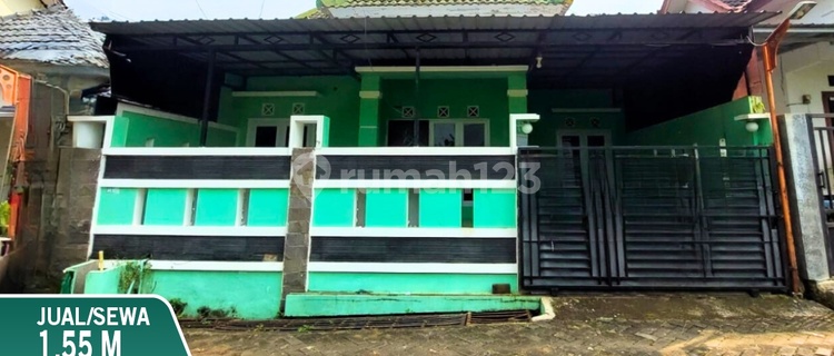 4 Bedroom House Ready to Occupy Near Undip in Villa Mulawarman, Tembalang, Semarang 1