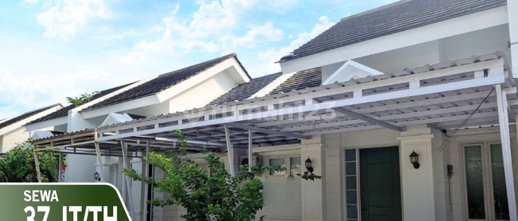 Rumah Bagus Siap Pakai Dekat Unimus di Gaia Residence Kedungmundu 1