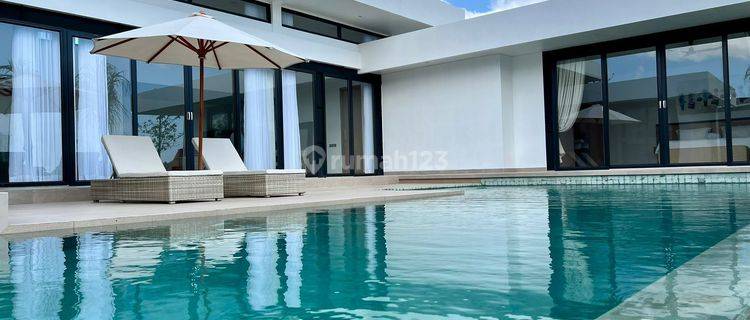 Villa On Progress 3 BR Hanya 10 Menit Ke Pantai Jimbaran Bali 1