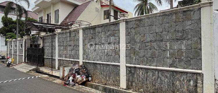 Rumah Dalam Komplek Gudang Peluru 1