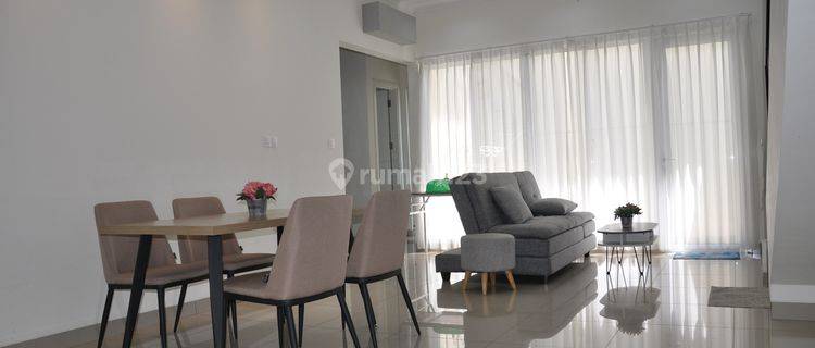 Dijual Rumah Cantik Furnished di Summarecon Cluster Amanda 1