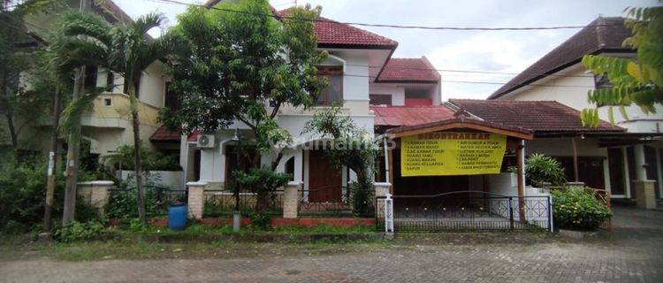 Mr 063176 Disewakan Rumah Bagus Luas 2 Lantai, Dekat Ugm Dan Pakuwon Mall, Dalam Perumahan 1