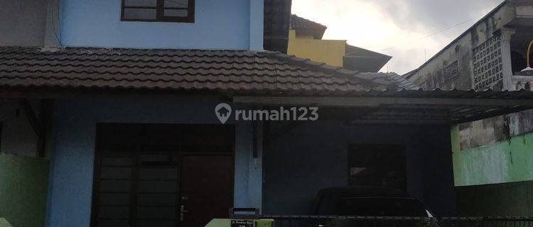 Rumah Sewa 2 Lantai Kosongan Daerah Depok Sleman 1