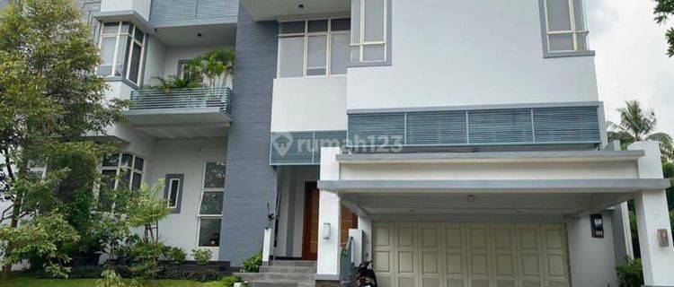 Rumah Minimalis Dan Cozy Di Virginia Lagoon Bsd City  1