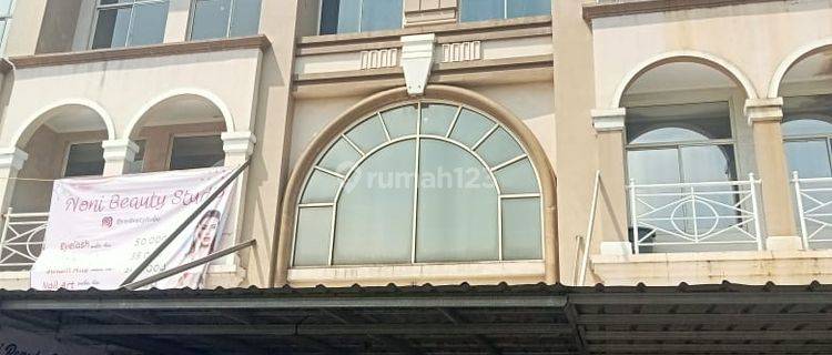 Dijual Murah Ruko 2,5 Lantai Sudah Sertifikat Tampilan Depan Setengah Kaca Lingkaran di Sentra Komersil, Grand Galaxy Bekasi 1