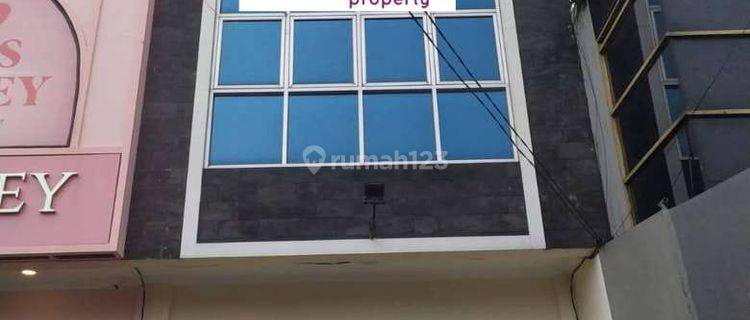 Ruko 3,5 Lantai Di Jatiwaringin Pondok Gede 1