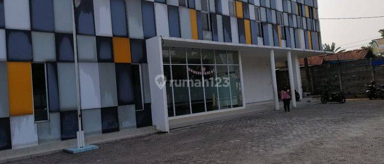 Dijual Murah Gedung Bekas Sekolah di Pinggir Jalan Pondok Melati 1