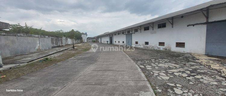 Di Sewa GUDANG DI BANDUNG LOKASI  DEKAT JALAN SUCI Masuk Container 40 F 1