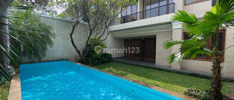 Beautiful and Modern Minimalis House at Cipete Area 1