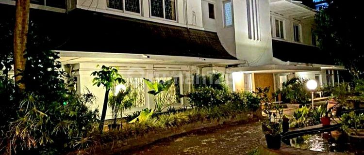 Luxury Spacious Sangkuriang House Near ITB Campus & Dago, Bandung City 1