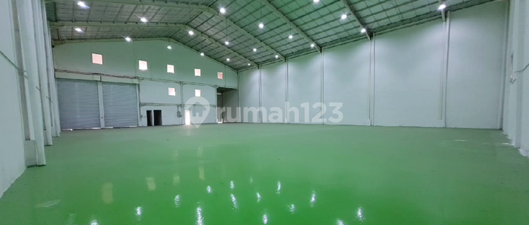 Gudang Loading Dock Lantai Full Epoxy di Delta Silicon 6 Cikarang 1