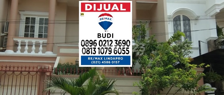 For Sale Kelapa Gading House in Villa Permata Gading Cluster Price Drop 3 Floors Land Size 8 x 17 4+1 Bedrooms 1
