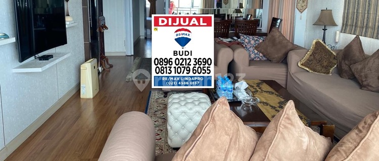 For Sale Mediterranean Hook Lagoon Apartment Kemayoran Central Jakarta 107 SqM 3 BR 19th Floor Price Reduced 1