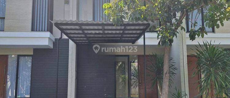 Rumah Full Furnished Northwest Lake Park Citraland Surabaya Barat 1