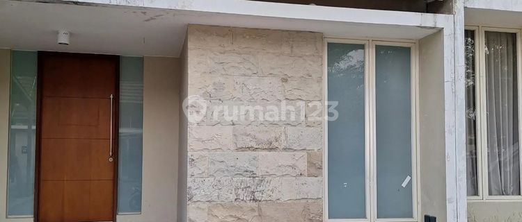 Rumah Northwest Park Lake Central Hill Citraland Surabaya Barat 1