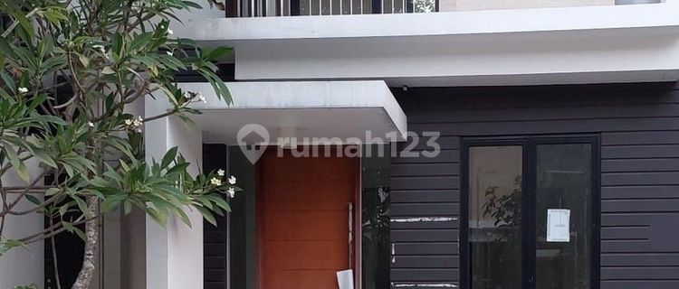 Northwest Lake Park Central Hill Citraland West Surabaya House 1