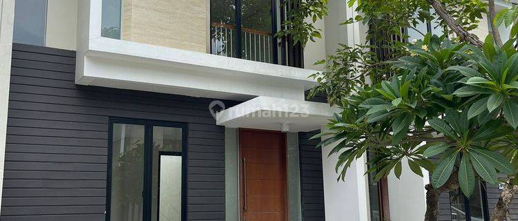 Rumah Northwest Lake Park Central Hill Citraland Surabaya Barat 1