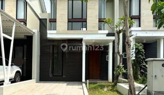 Rumah Northwest Lake Park Central Hill Citraland Surabaya Barat 1