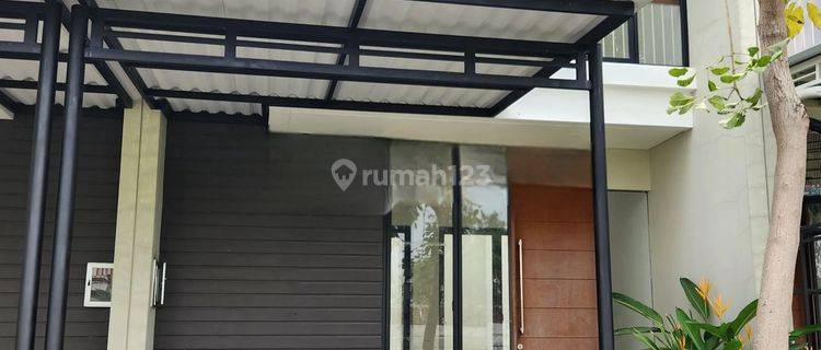 Rumah Northwest Lake Park Central Hill Citraland Surabaya Barat 1