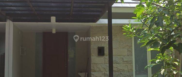 Rumah Full Furnished Northwest Park Lake Citraland Surabaya Barat 1