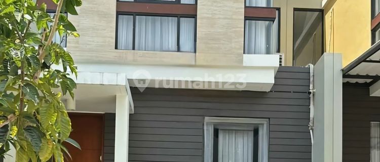 Northwest Lake Park Central Hill Citraland West Surabaya House 1