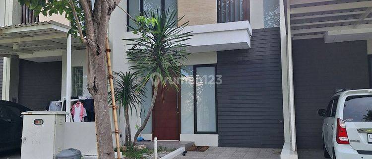 Rumah Northwest Lake Park Central Hill Citraland Surabaya Barat 1