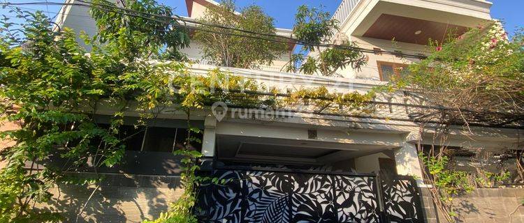 2 Rumah Dalam 1 Lokasi Beserta 12 Kamar Kost Dekat Taman Mini 1