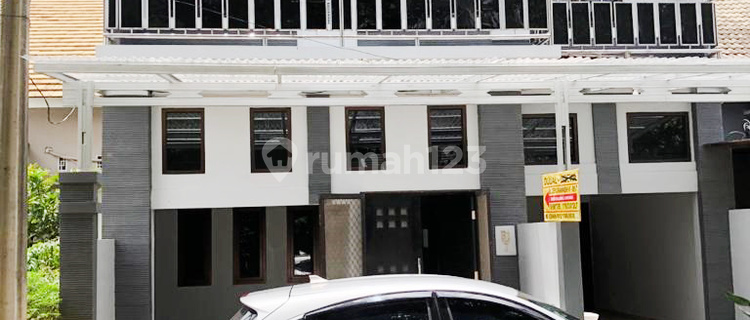 House for boarding rooms inside the cluster, Cendrawasih Street, Pondok Aren, South Tangerang. 1