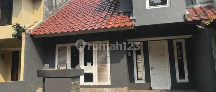 Old house, in a complex, on Jl. Sawo Block AQ, Talaga Bestari, Cikupa, Tangerang. 1