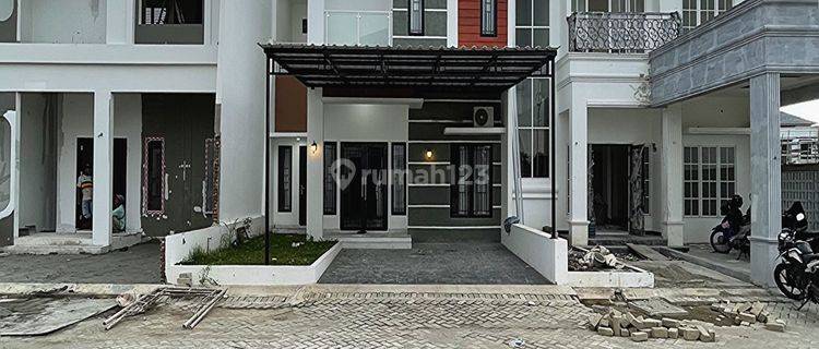 Dijual Rumah Mewah Lebar 8 Meter Daerah Simpang Pemda 1