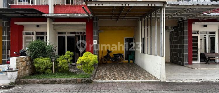 Dijual Rumah Cantik Full Furnish Daerah Ringroad 1