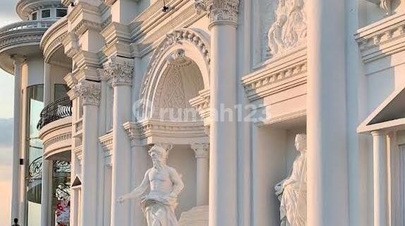 Jual Luxury Cafe & Resto Di Semarang  1