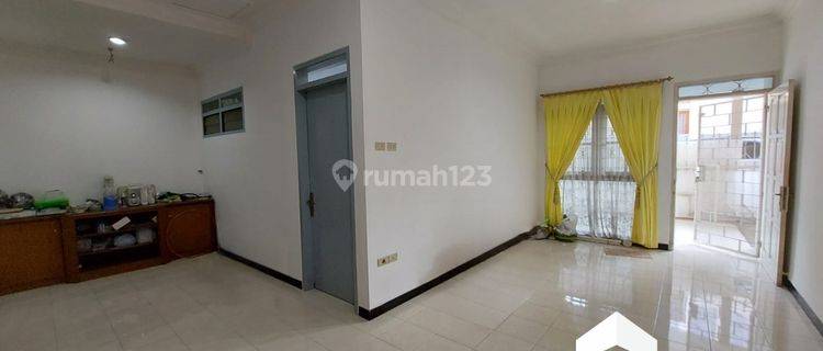 Rumah Semi Furnished Siap Huni Dekat Kampus Udinus Semarang Utara 1