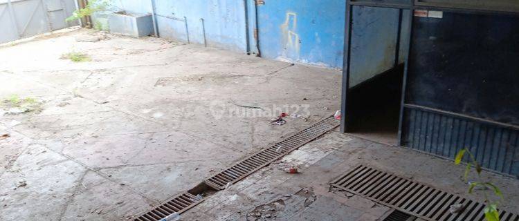 Di sewakan ruang usaha di ruas jalan raya Siliwangi Bekasi  1