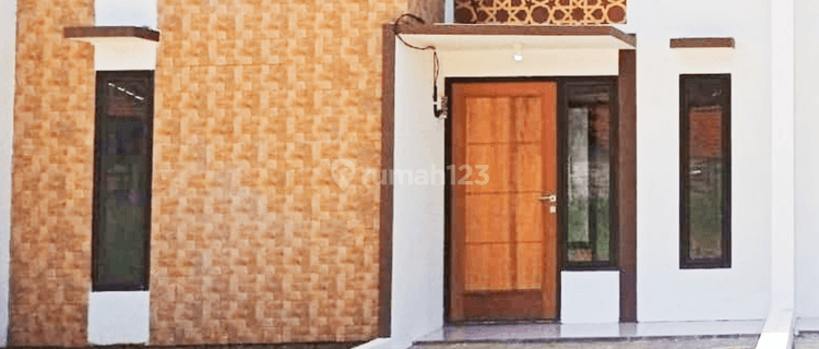 Rumah di Jln Curug Permata Poros BSd Ready Stock  Minimalis  1